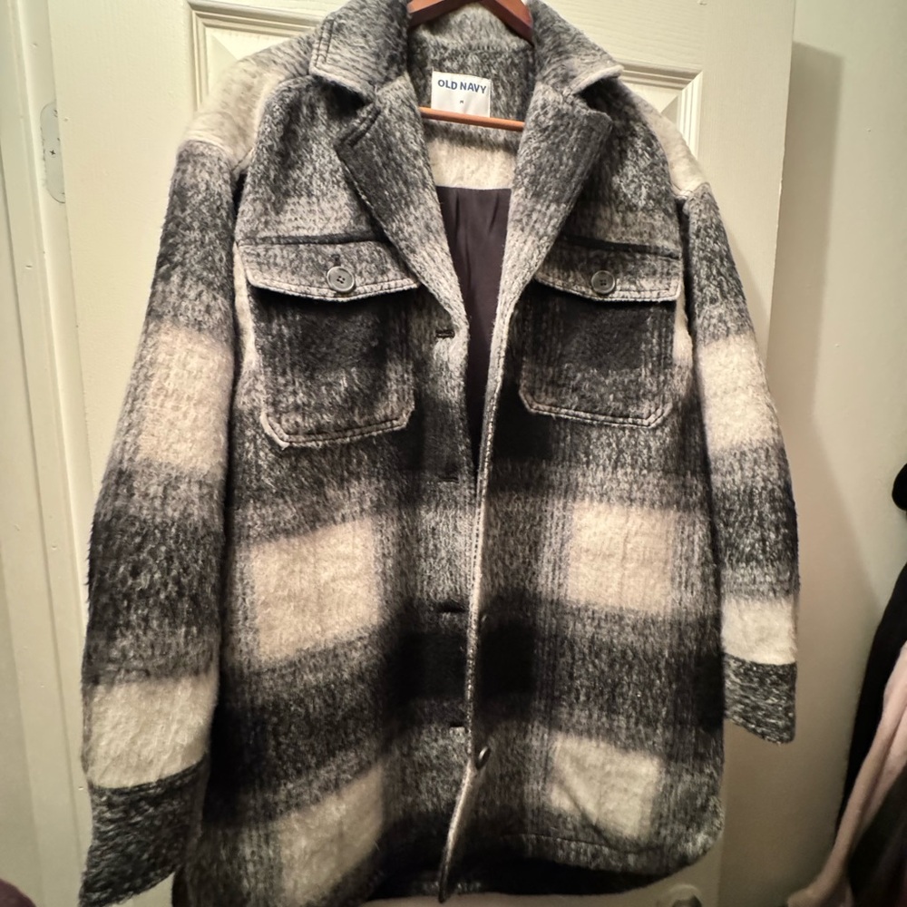 Old Navy Women's Checkered Utility Jacket - Black and White